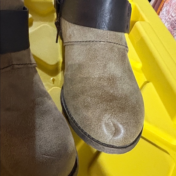 Short brown boot - Picture 6 of 6